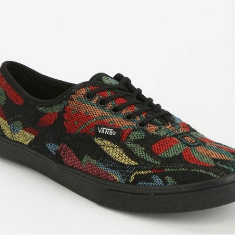 Vans Lo Pro Tapestry Lace Up Sneakers size 8 (fits closer to 7.5)